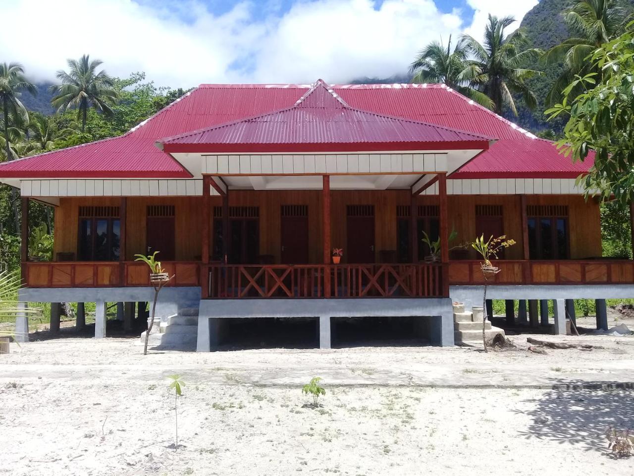Nusa Nalan Beach Resort Rumah Olat Exterior foto